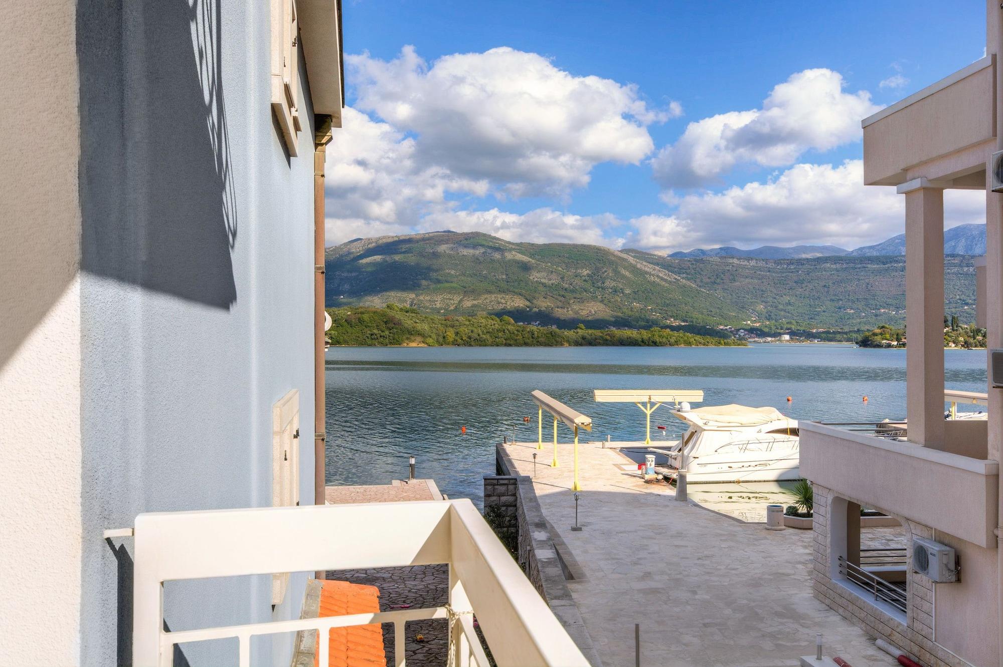 Apart-Hotel Villa Lav Nova Pec Bagian luar foto