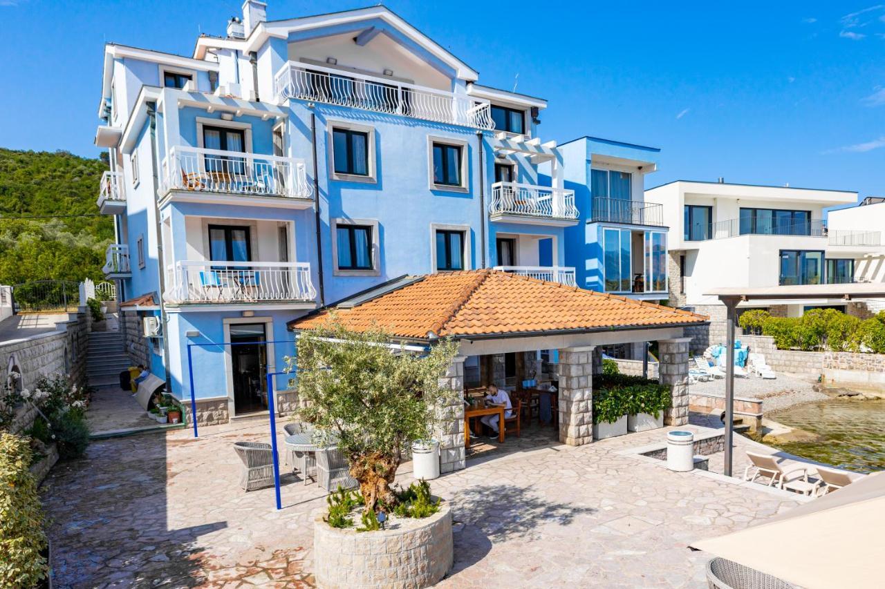 Apart-Hotel Villa Lav Nova Pec Bagian luar foto