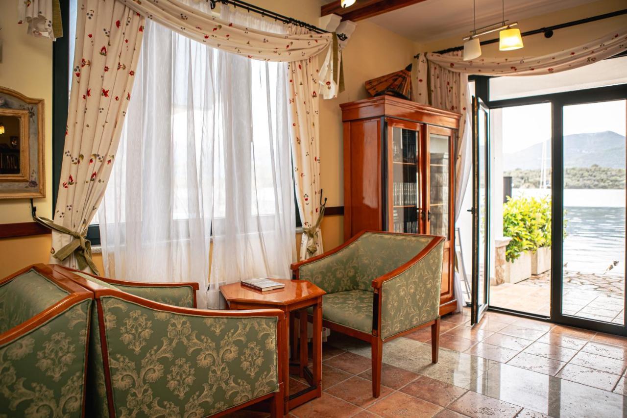 Apart-Hotel Villa Lav Nova Pec Bagian luar foto