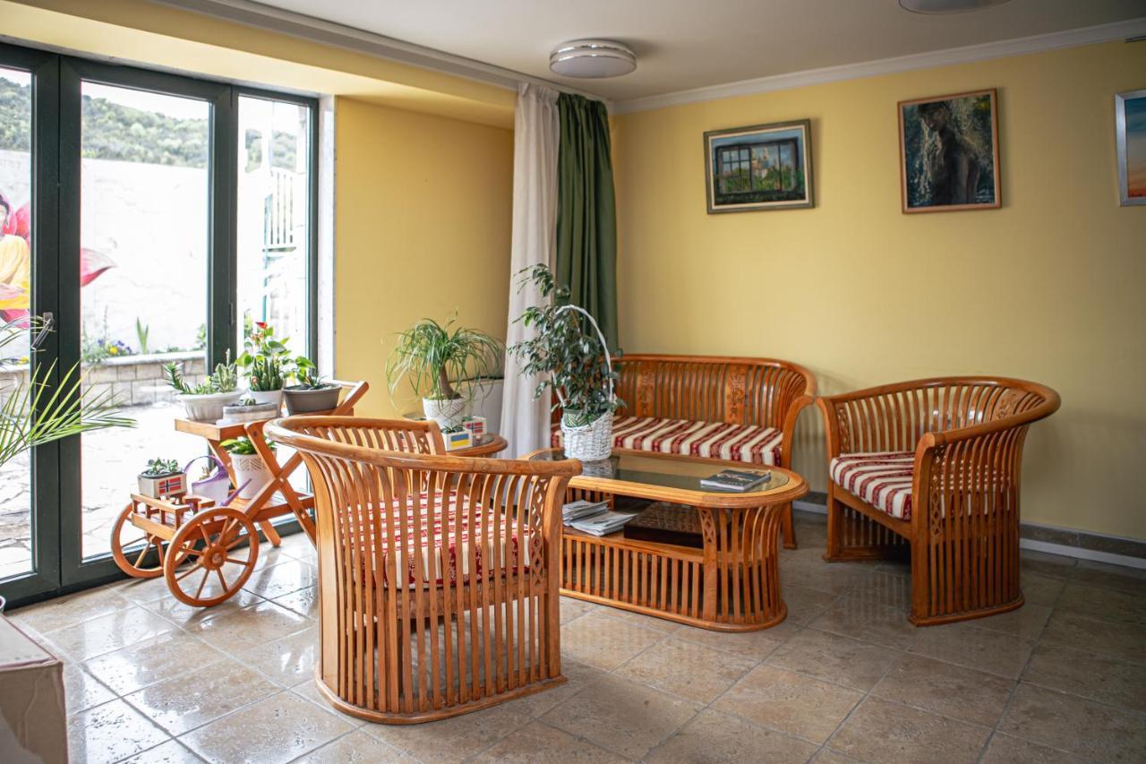 Apart-Hotel Villa Lav Nova Pec Bagian luar foto