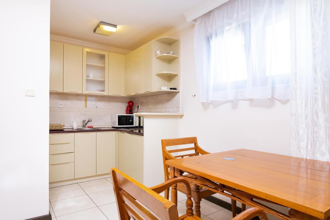 Apart-Hotel Villa Lav Nova Pec Bagian luar foto