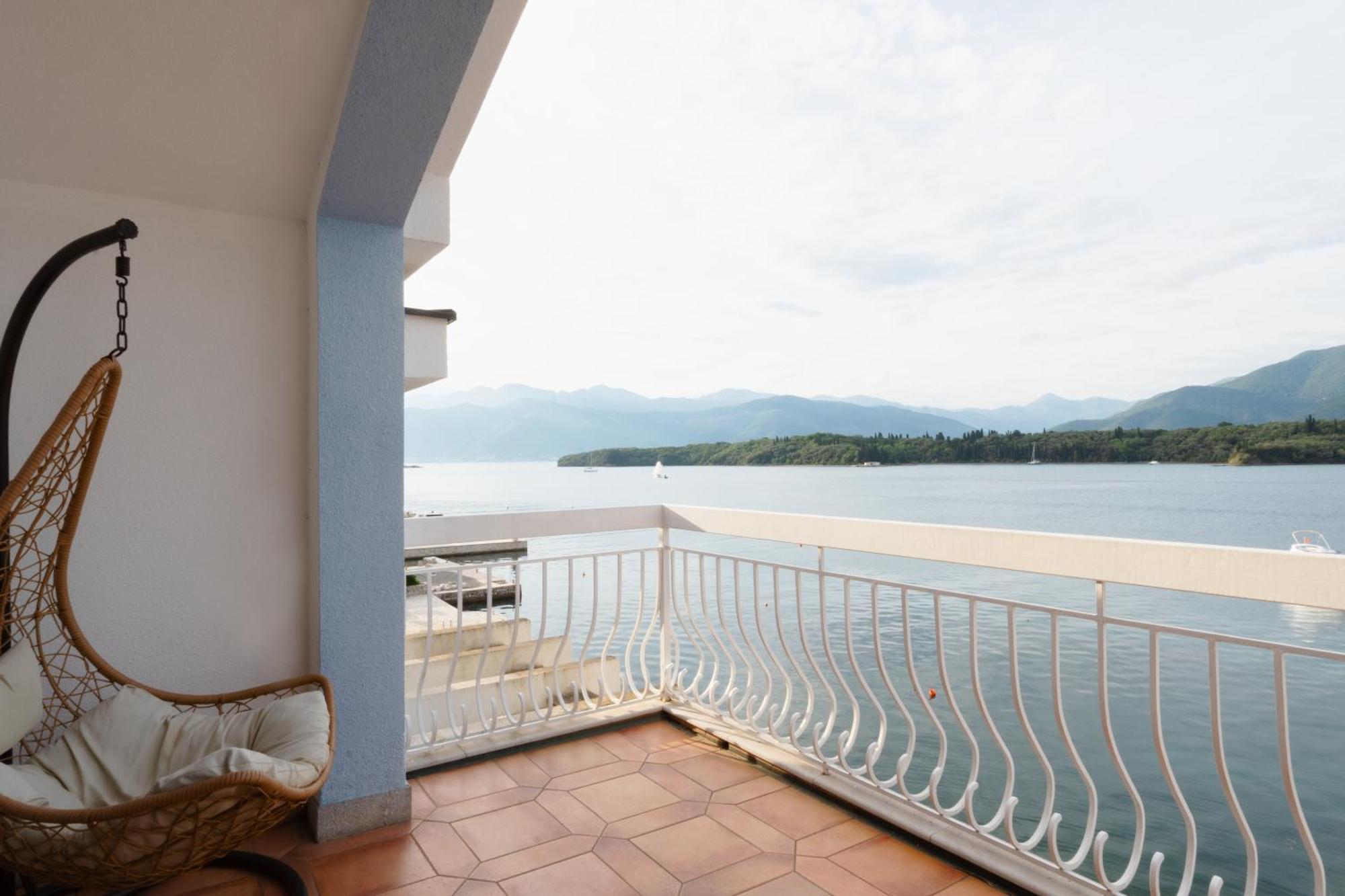 Apart-Hotel Villa Lav Nova Pec Bagian luar foto