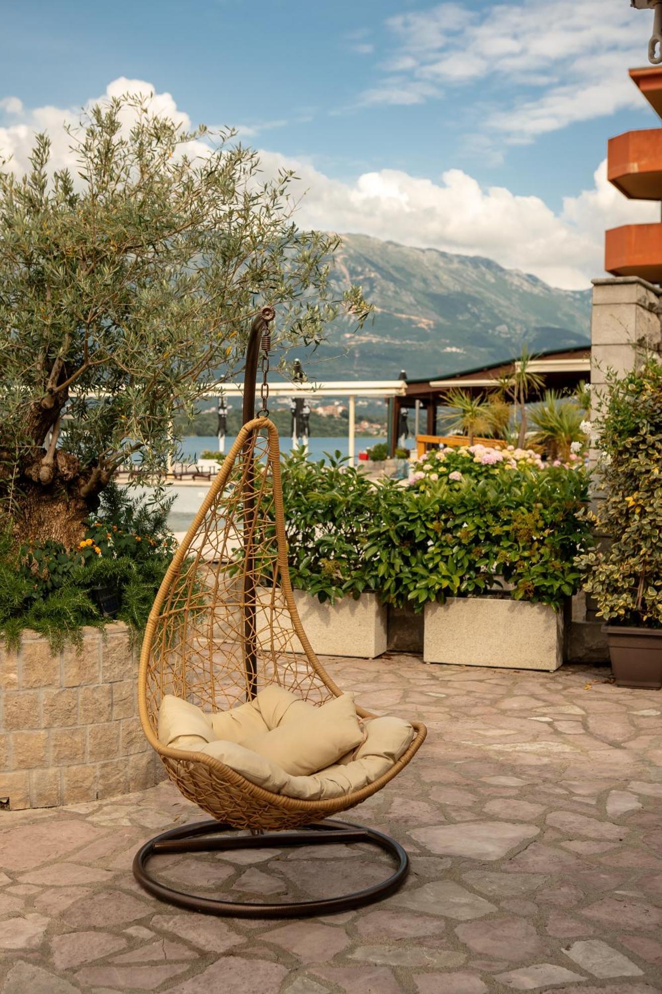 Apart-Hotel Villa Lav Nova Pec Bagian luar foto
