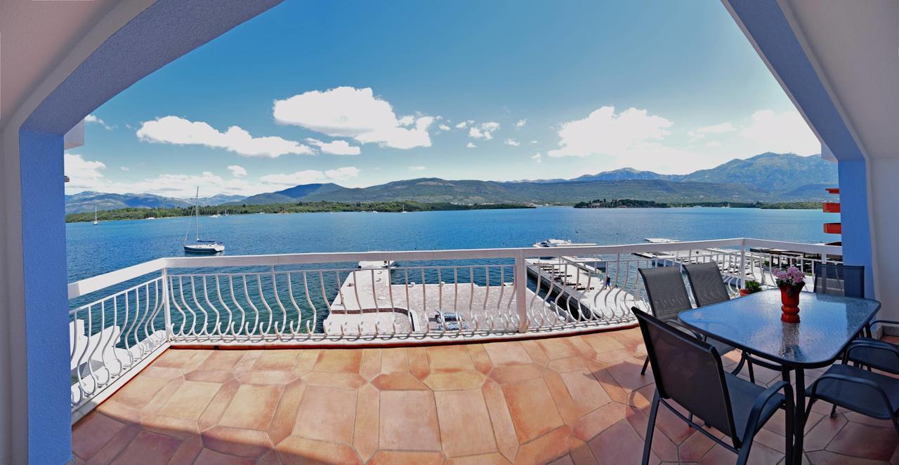 Apart-Hotel Villa Lav Nova Pec Bagian luar foto