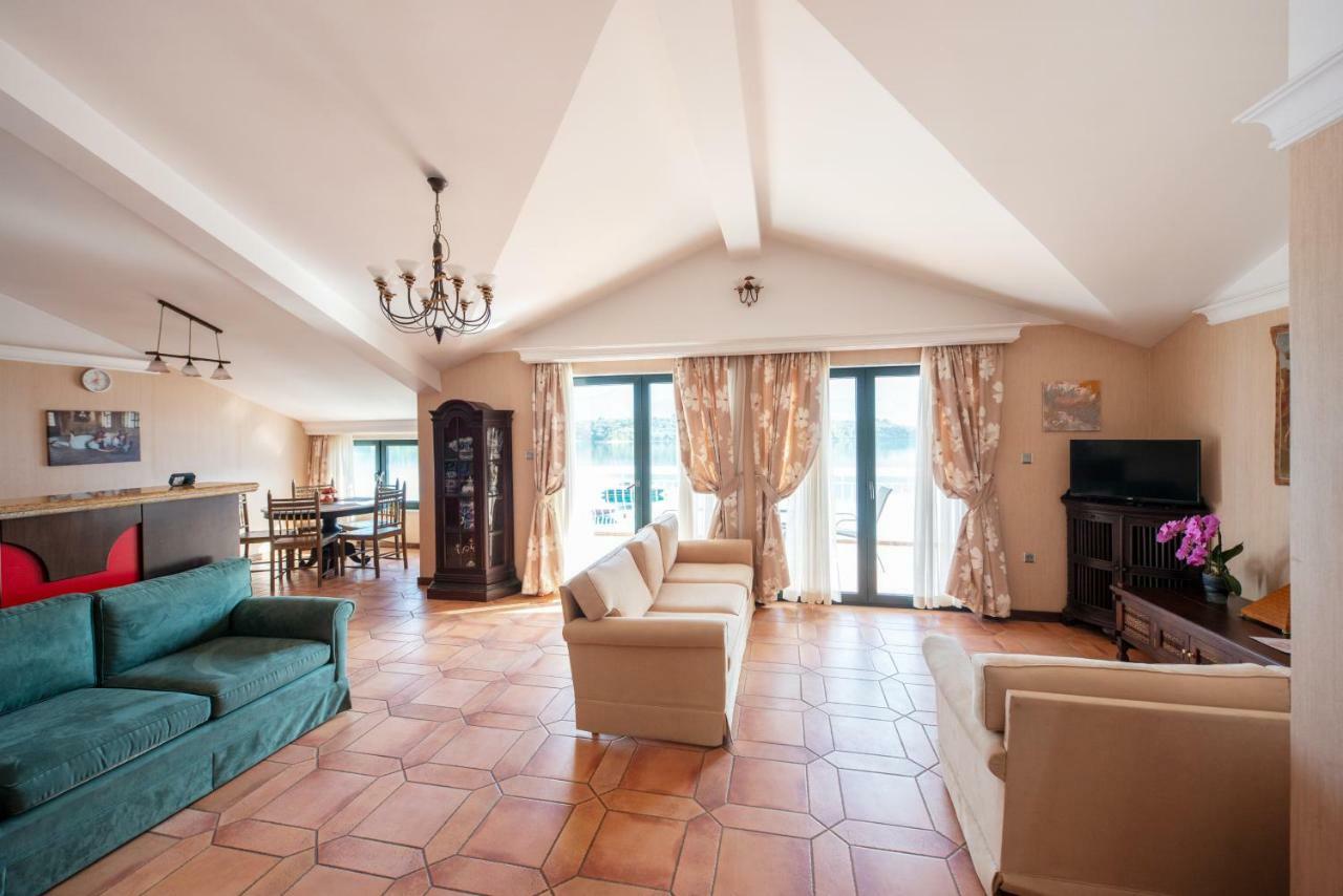 Apart-Hotel Villa Lav Nova Pec Bagian luar foto